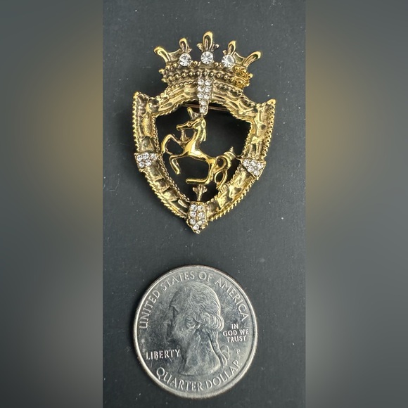 NWT - Crown Lapel Pin - Men's Accessories - Picture 3 of 3